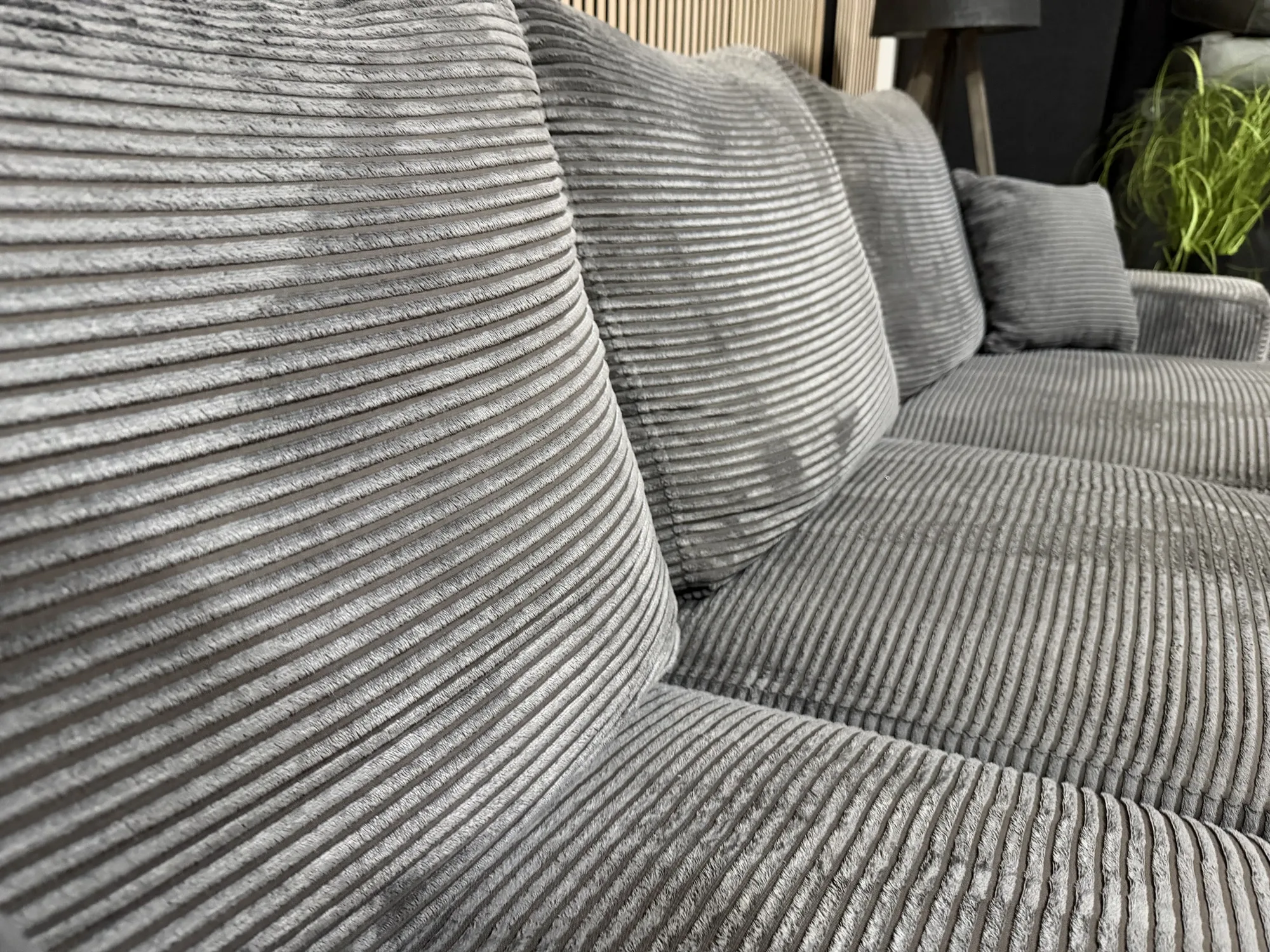 Prachtige ribstof hoekbank! 280x200 - Afbeelding 9